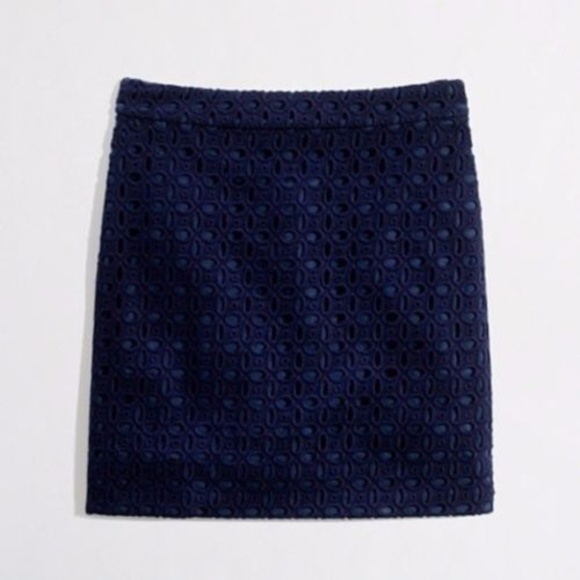 J.CREW 69748 EYELET MINI SKIRT - SIZE 2 NAVY BLUE - Picture 1 of 5